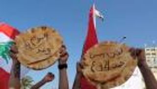 أزمة الدعم.. الدقيق يشعل الشارع في لبنان وتحذير من كارثة