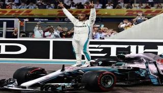 لويس هاميلتون سائق مرسيدس