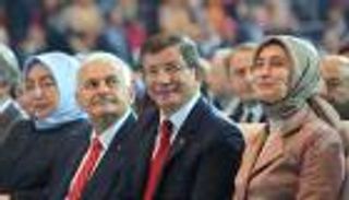 إصابة زوجة داود أوغلو بفيروس كورونا