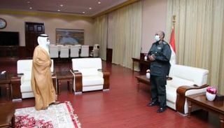 الفريق أول عبدالفتاح البرهان يستقبل فهد الدوسري