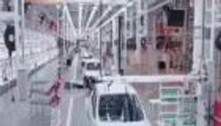 نصر E70.. أول سيارة كهربائية بشعار "صنع في مصر"