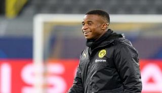 يوسوفا موكوكو نجم بروسيا دورتموند الواعد