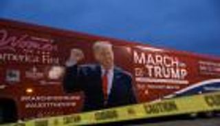 إدارة ترامب تُنهي "تعثر التحفيز" بحزمة تتجاوز 900 مليار دولار 