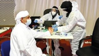 فحص كورونا في الإمارات