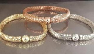 أسعار الذهب في مصر تواصل التراجع اليوم الأربعاء