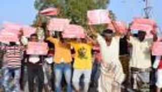 بالصور .. انتفاضة يمنية لإدراج الحوثي على قوائم الإرهاب