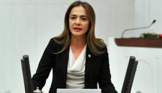 النائبة المعارضة غمزة آق قوش إيلجازدي