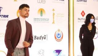 أمير المصري على السجادة الحمراء لمهرجان القاهرة السينمائي