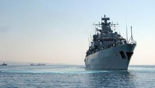 بارجة تتبع العملية الوروبية إيريني