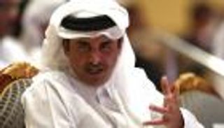 ملاحقة المغردين.. "الحمدين" يقمع حريات القطريين