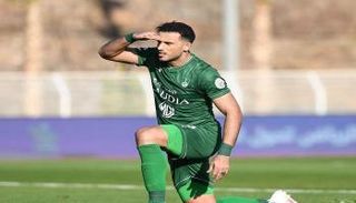 السوري عمر السومة مهاجم الأهلي السعودي