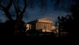 "المحكمة العليا" تنهي الجدل حول نتائج الانتخابات الأمريكية