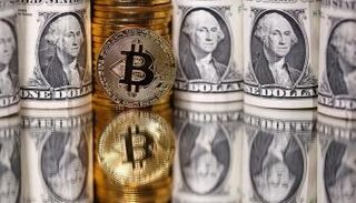 بيتكوين تقفز أمام الدولار