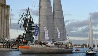 سفينة "تارا" الشراعية المتخصصة في استكشاف المحيطات  