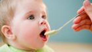 جدول تغذية الأطفال الرضع.. السن وتفاصيل الوجبات