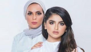 حلا الترك مع والدتها