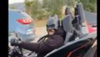 فيديو.. ظهور باتمان في شوارع القاهرة