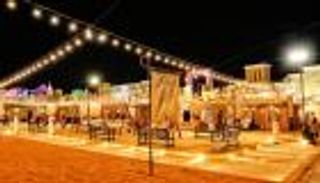 القرية التراثية.. أيقونة تضيء أمسيات "أجمل شتاء في العالم"