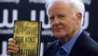 وفاة جون لو كاريه.. "الجاسوس الذي جاء من البرد"