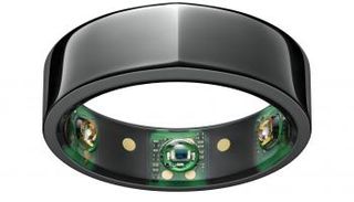 الأسورة الذكية من شركة أورا الفنلندية التي تقيس درجة الحرارة باستمرار 