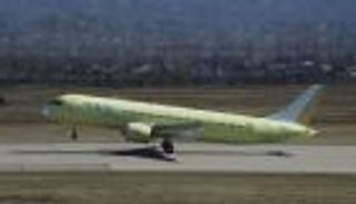 نجاح أول رحلة لطائرة الركاب الروسية MС21.. حلم موسكو يحلق