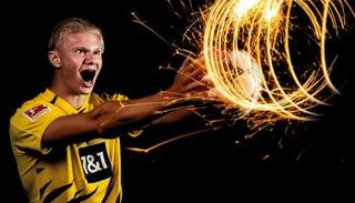 إيرلينج هالاند مهاجم بروسيا دورتموند