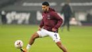 إشادة أم قلة ثقة؟.. مدرب وست هام يثير حيرة الجزائري بن رحمة