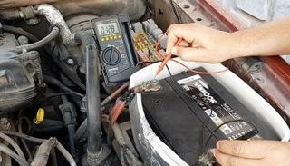 ضعف كهرباء السيارة