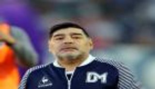 قرار قضائي يمنع حرق جثة مارادونا