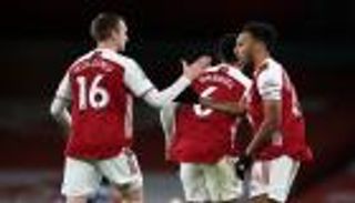 الدوري الإنجليزي.. أرسنال ينجو من فخ تاريخي وإيفرتون يصعق ليستر