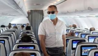 ارتداء الكمامة ونظافة اليدين وتجنب لمس الوجه يحد خطر الإصابة بفيروس كورونا