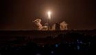 مركبة فضاء صينية تعود للأرض بـ"قطعة من القمر"