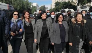 عبير موسي خلال مسيرة احتجاجية ضد الإخوان- أرشيفية