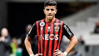 يوسف عطال ظهير نيس الفرنسي ومنتخب الجزائر