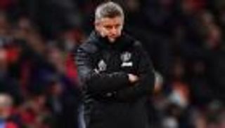 مدرب مانشستر يونايتد "المتهور" يعتذر عن واقعة "البصق"