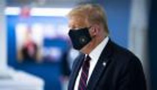 ترامب يعلن الموافقة على لقاح موديرنا ضد كورونا