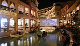 سينما الجندول في الفلبين تقدم تجربة مشاهدة مستوحاة من أجواء البندقية