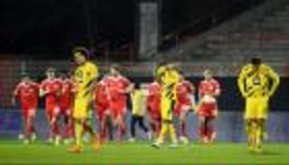 الدوري الألماني.. هدف تاريخي لا يكفي دورتموند للنجاة من برلين