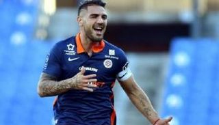 أندي ديلور مهاجم فريق مونبيلييه الفرنسي ومنتخب الجزائر