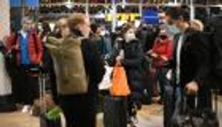 بريطانيا تحت الحصار.. سلالة كورونا الجديدة تعزل المملكة المتحدة