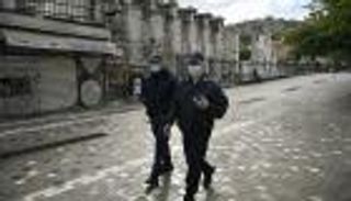 تفكيك شبكة تهريب تبغ باليونان.. تنتج مليار سيجارة سنويا