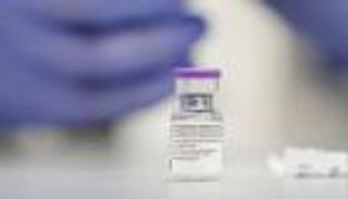 "اللقاحات في مهب الريح".. تحذير من طفرات كورونا