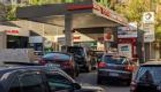 العراق يبدأ تصدير الوقود إلى لبنان في 2021.. هل تنتهي الأزمة؟