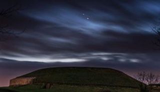 يتقاطع مسارا الكوكبين ويصبحان قريبين من بعضهما البعض