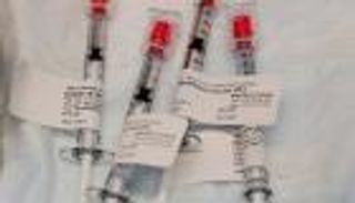 خبراء: لقاحات كورونا تحمي من السلالات الجديدة