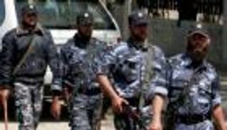 سياسي فلسطيني: حماس ترتكب "جرائم ضد الإنسانية" بحق أهالي غزة