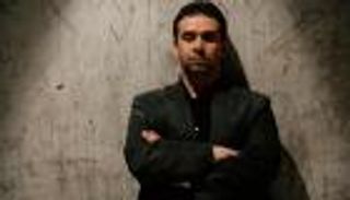 الموت يفجع الفنان كريم عبد العزيز