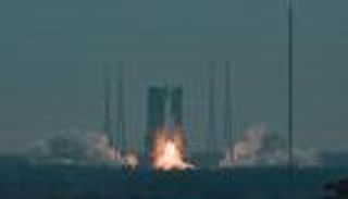 الصين تطلق "لونج مارش 8" حاملا 5 أقمار إلى الفضاء