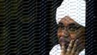 قاضي "انقلاب الإخوان" بالسودان يتنحى.. ويكشف السبب