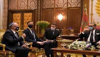 مائير بن شبات خلال اللقاء الذي جمعه بالعاهل المغربي